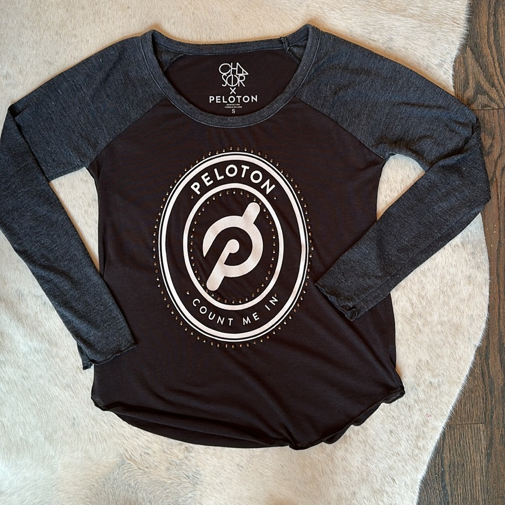 Peloton Raglan Sleeve tee bundle, size small - Picture 2 of 11